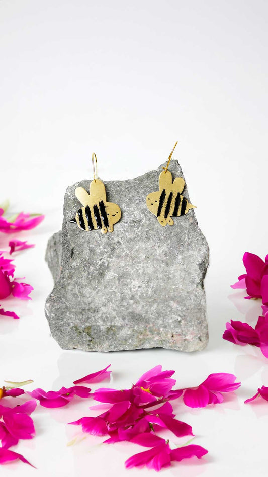 Bidrottning med bröst -