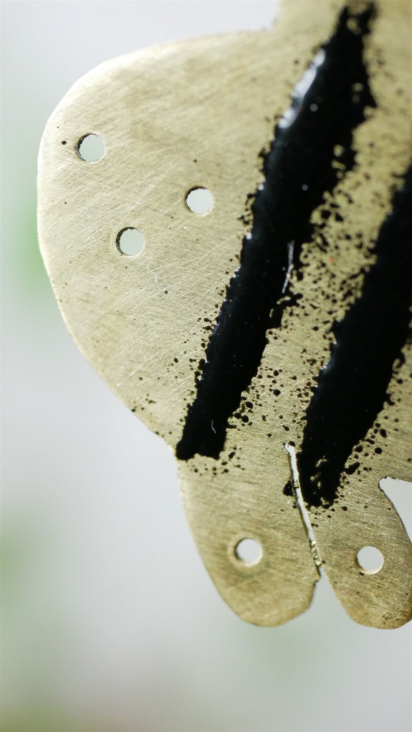 Bidrottning med bröst -