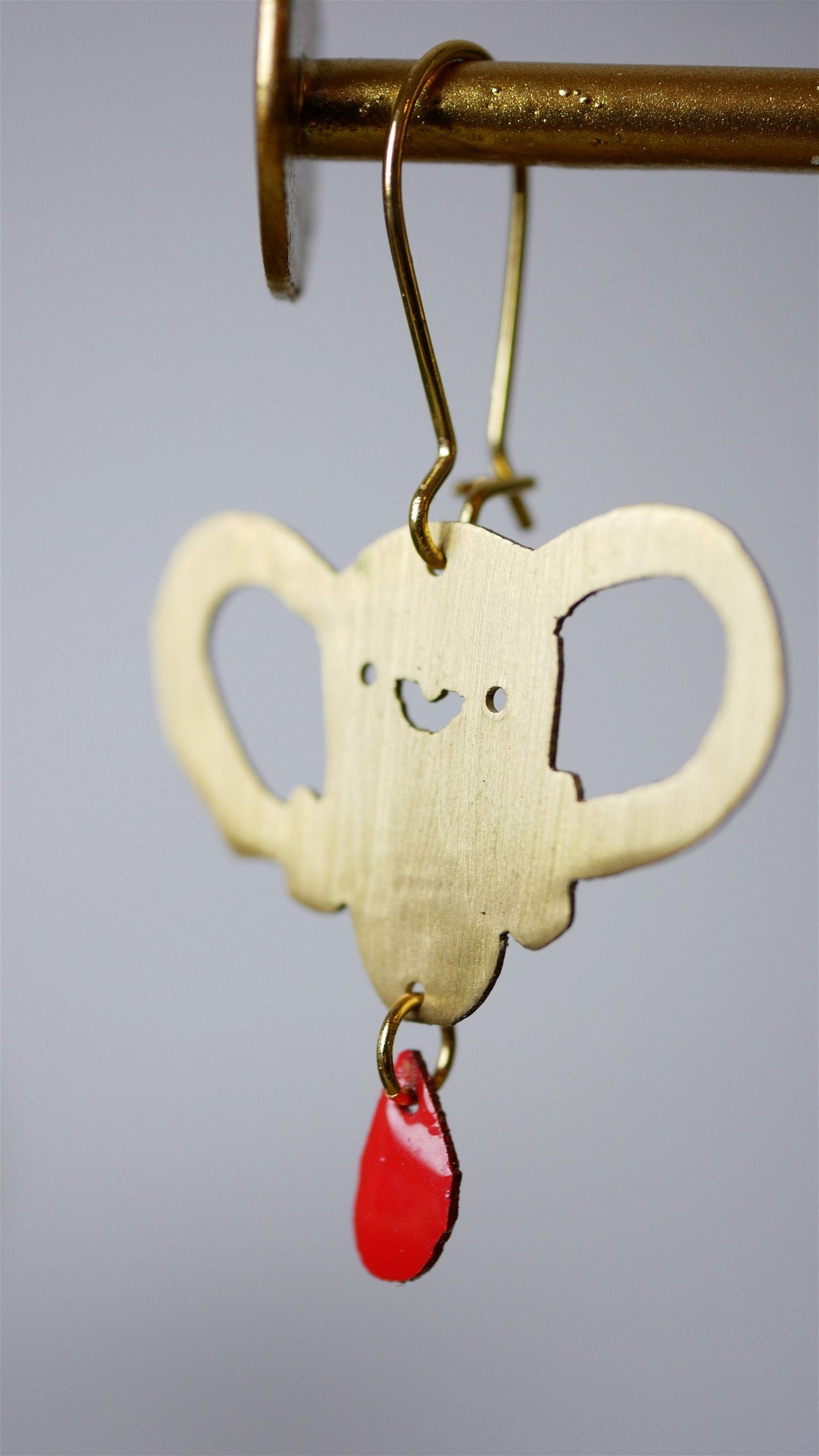 Livmoder med en droppe blod -