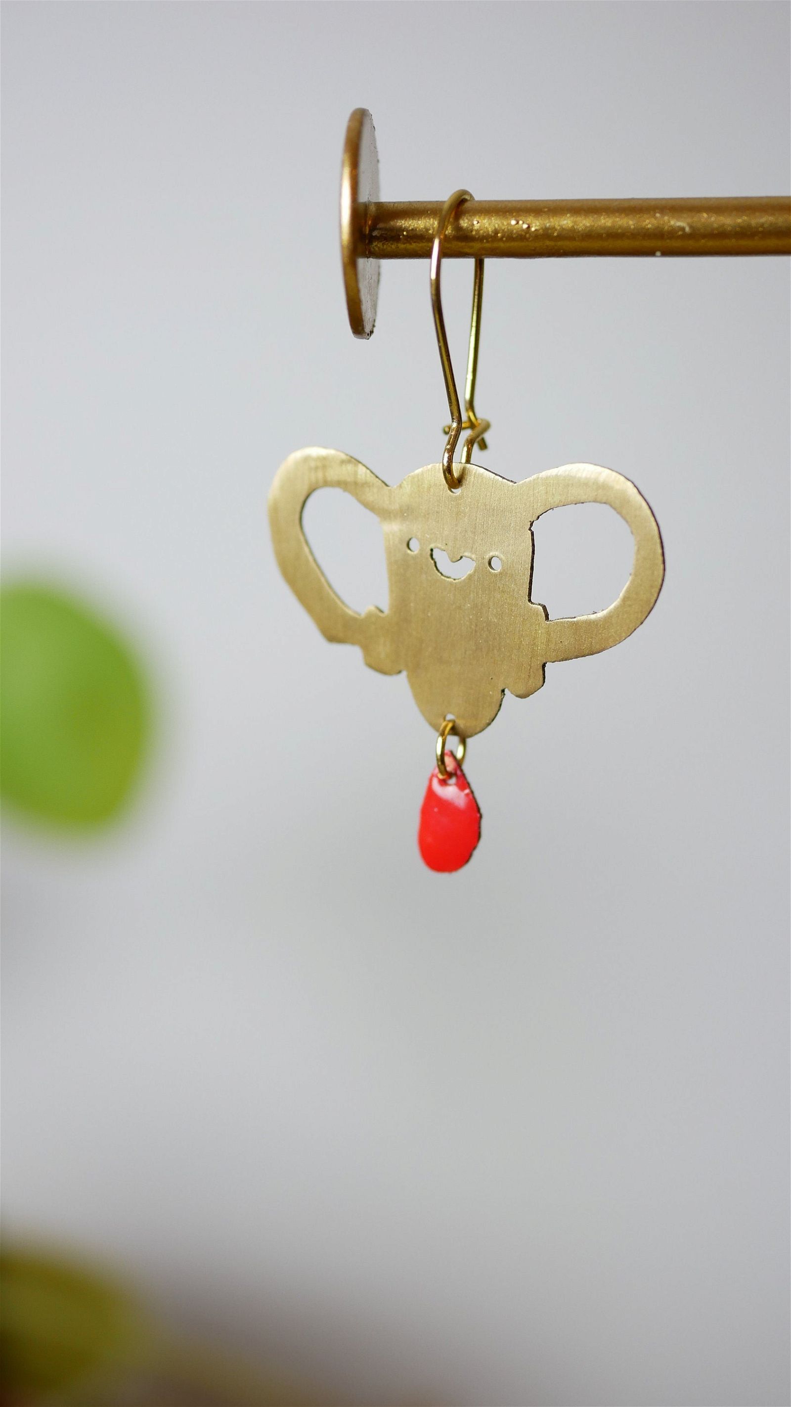 Livmoder med en droppe blod -