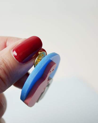 Milk fountain pin