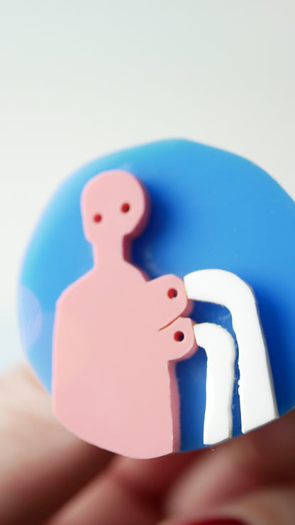Milk fountain pin