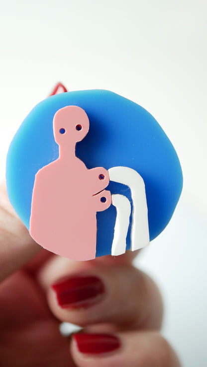 Milk fountain pin
