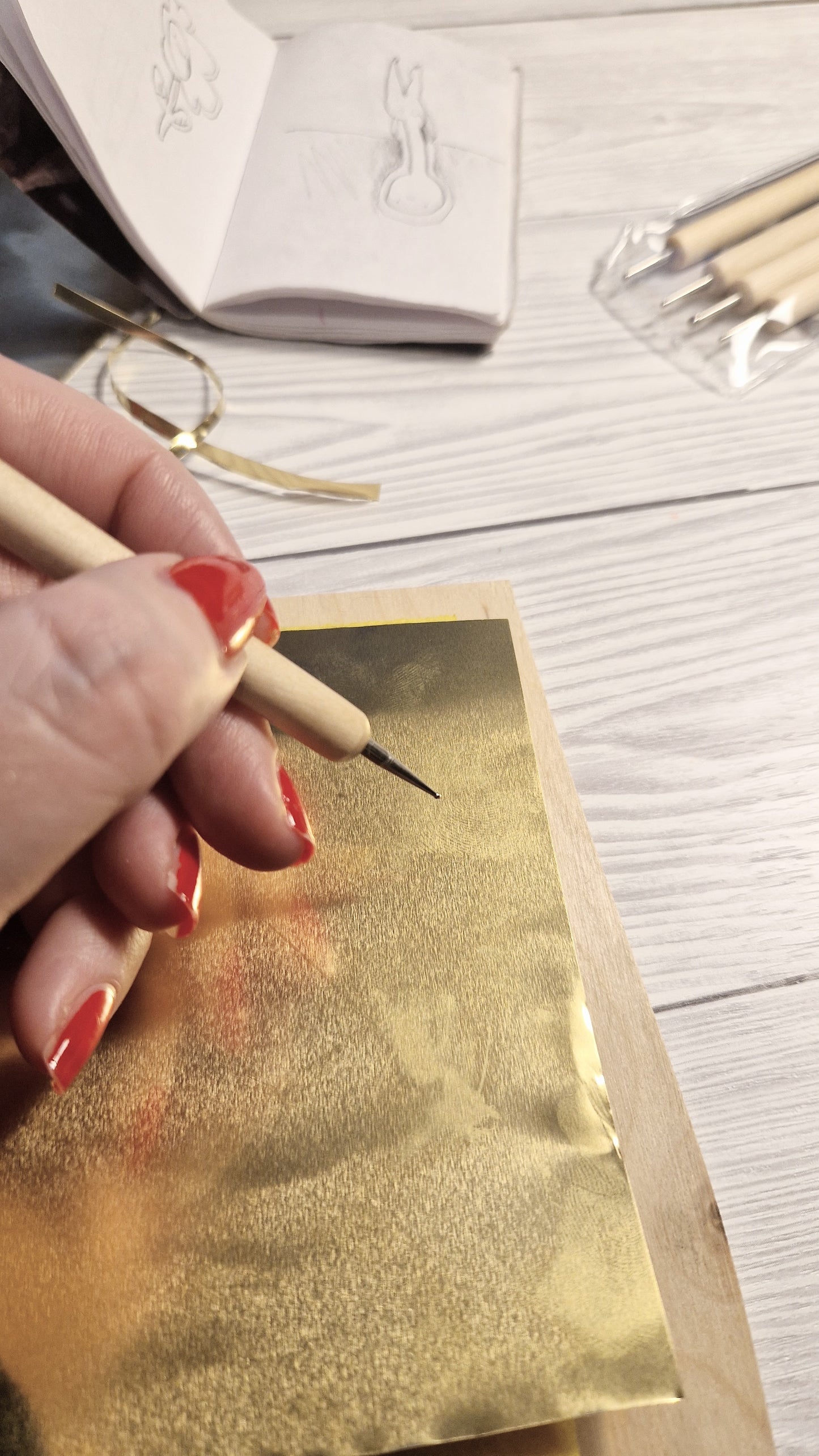 Hur? | Mässingsbild