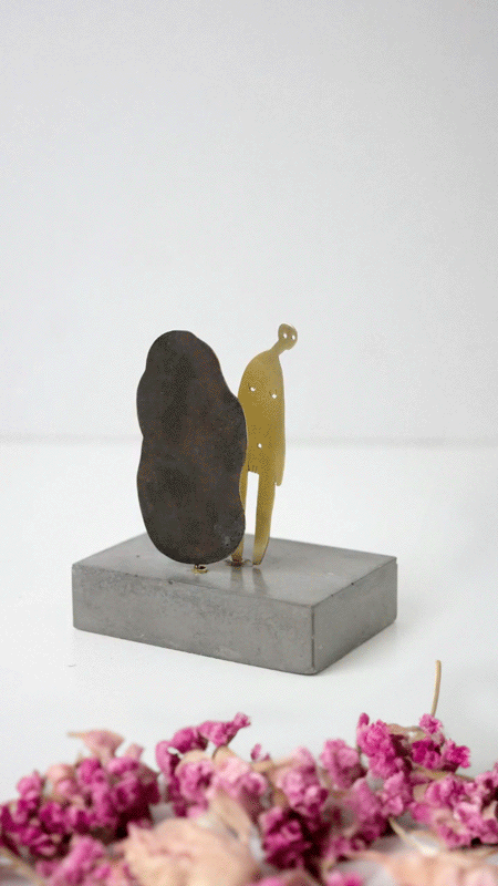 Kikar fram bakom ångesten -